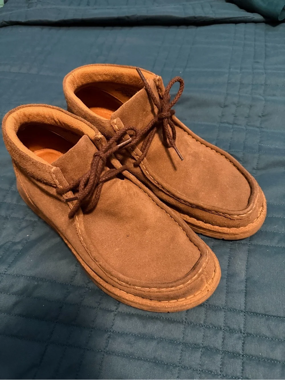 Born Men's Tan Suede Chukka Boots